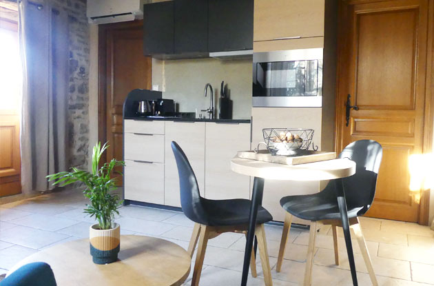 Petit g&icirc;te avec cuisine