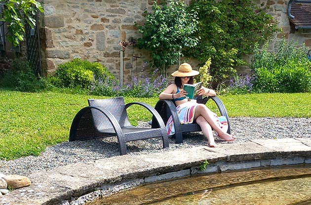 coin d&eacute;tente au bord de l'eau