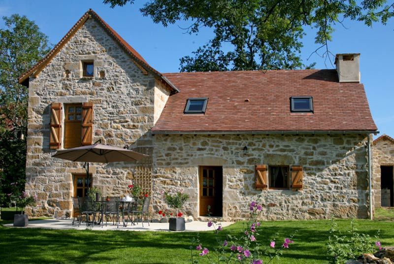 Dans le Lot (46) notre g&icirc;te rural a une piscine!